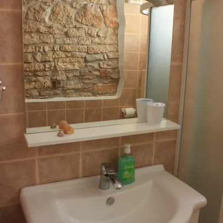 Piazza Grande Apartment *